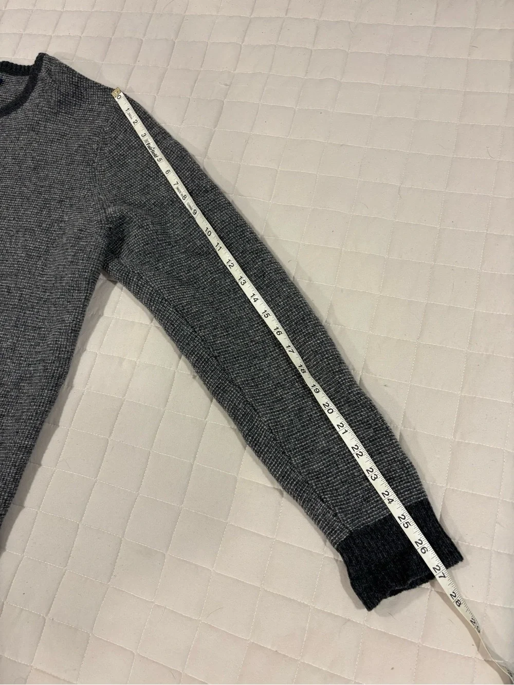 J.Crew 100% Lambswool Crewneck Sweater Gray Charcoal Contrast V Detail Men’s XL